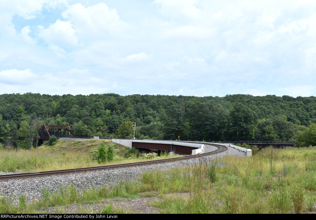 The more modern RBM&N bridge over the Lehigh River 